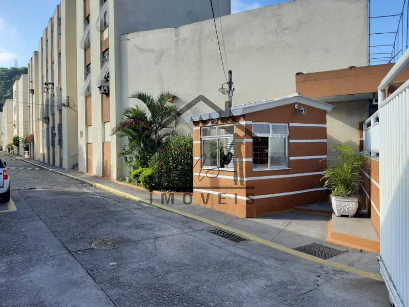 Apartamento - Madureira - entrada do condomício