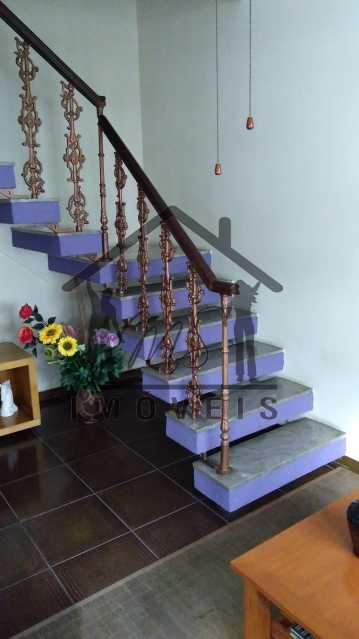 Casa de Vila - Vista Alegre - escada interna 2