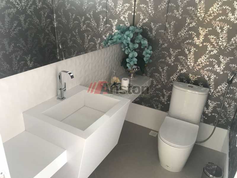 Casa em Condomínio - Jardim Beira Rio - fa59ddd8-8507-496c-a2c9-257884