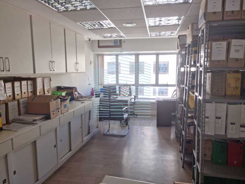 Conheça 19 do imóvel - Grupo de salas. Centro - POCS00001 - 20 19 - Grupo de salas. Centro - POCS00001 - 20