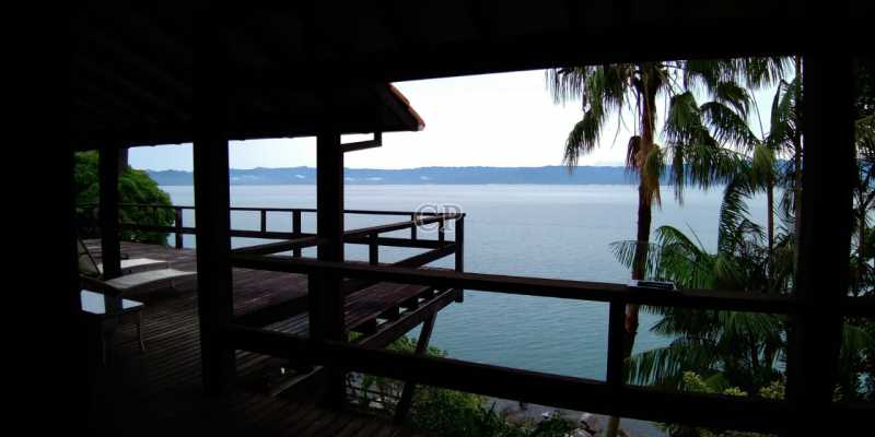 Conheça FOTO 2 do imóvel - CASA NA COSTEIRA COM PIER, NORTE DA ILHA COM VISTA PRIVILEGIADA PARA O MAR - ILCA30118 - 9 FOTO 2 - CASA NA COSTEIRA COM PIER, NORTE DA ILHA COM VISTA PRIVILEGIADA PARA O MAR - ILCA30118 - 9