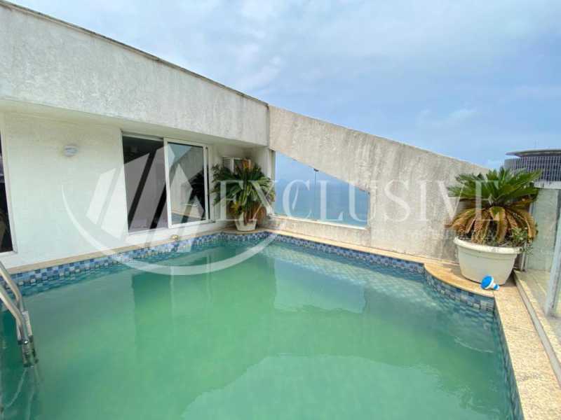 Conheça 13f221de-5fc3-4682-bafd-db5491 do imóvel - Cobertura à venda Avenida Aquarela do Brasil,São Conrado, Rio de Janeiro - R$ 5.000.000 - COB0149 - 27 13f221de-5fc3-4682-bafd-db5491 - Cobertura à venda Avenida Aquarela do Brasil,São Conrado, Rio de Janeiro - R$ 5.000.000 - COB0149 - 27