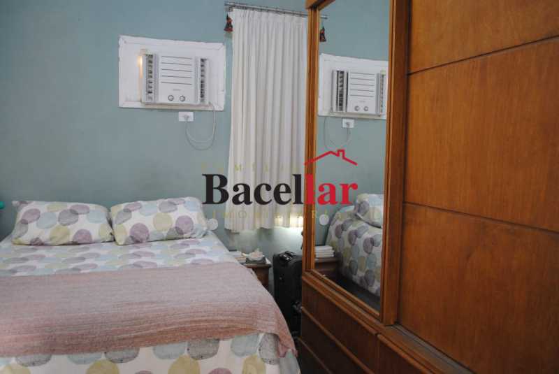 Conheça 16. do imóvel - Sala e quarto e uma charmosa varanda - TIAP11012 - 13 16. - Sala e quarto e uma charmosa varanda - TIAP11012 - 13
