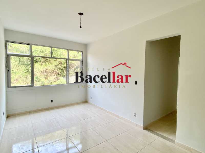 Conheça 2 do imóvel - Apartamento 2 quartos (1 suíte) com vaga de garagem. Todo reformado. - TIAP25427 - 1 2 - Apartamento 2 quartos (1 suíte) com vaga de garagem. Todo reformado. - TIAP25427 - 1