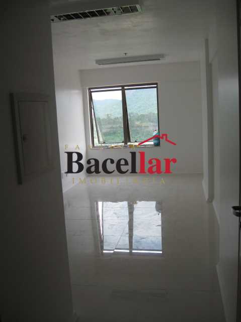 Conheça 08 do imóvel - Sala toda reformada com ar e vaga - TISL00137 - 11 08 - Sala toda reformada com ar e vaga - TISL00137 - 11