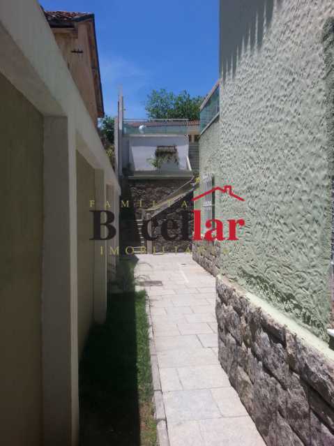 Conheça Corredor Lateral do imóvel - Casa à venda Rua Barão de Cotegipe,Vila Isabel, Rio de Janeiro - R$ 1.000.000 - TICA30132 - 15 Corredor Lateral - Casa à venda Rua Barão de Cotegipe,Vila Isabel, Rio de Janeiro - R$ 1.000.000 - TICA30132 - 15