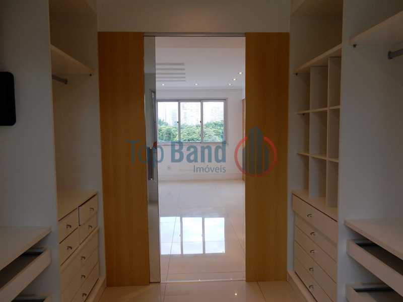Conheça 24_cobertura_1andar_suite01clo do imóvel - Cobertura à venda Rua Zoila de Abreu Teixeira,Barra da Tijuca, Rio de Janeiro - R$ 2.700.000 - TICO40009 - 14 24_cobertura_1andar_suite01clo - Cobertura à venda Rua Zoila de Abreu Teixeira,Barra da Tijuca, Rio de Janeiro - R$ 2.700.000 - TICO40009 - 14