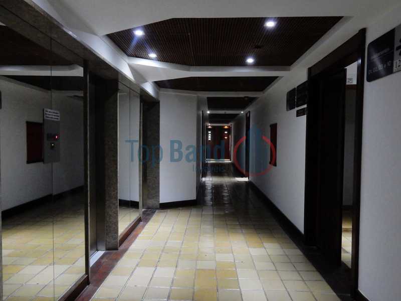 Conheça 10_1_La Reserve_corredorelevad do imóvel - Loft à venda Avenida Lúcio Costa,Barra da Tijuca, Rio de Janeiro - R$ 790.000 - TILO10001 - 21 10_1_La Reserve_corredorelevad - Loft à venda Avenida Lúcio Costa,Barra da Tijuca, Rio de Janeiro - R$ 790.000 - TILO10001 - 21