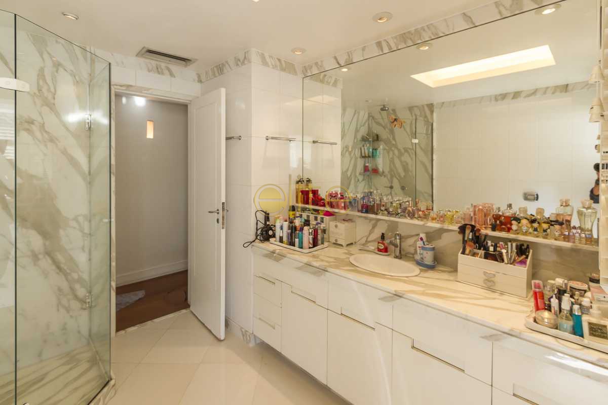 Conheça CASA A VENDA MALIBU BARRA DA T do imóvel - CASAS A VENDA NO CONDOMÍNIO MALIBU BARRA DA TIJUCA - EBCN40027 - 28 CASA A VENDA MALIBU BARRA DA T - CASAS A VENDA NO CONDOMÍNIO MALIBU BARRA DA TIJUCA - EBCN40027 - 28