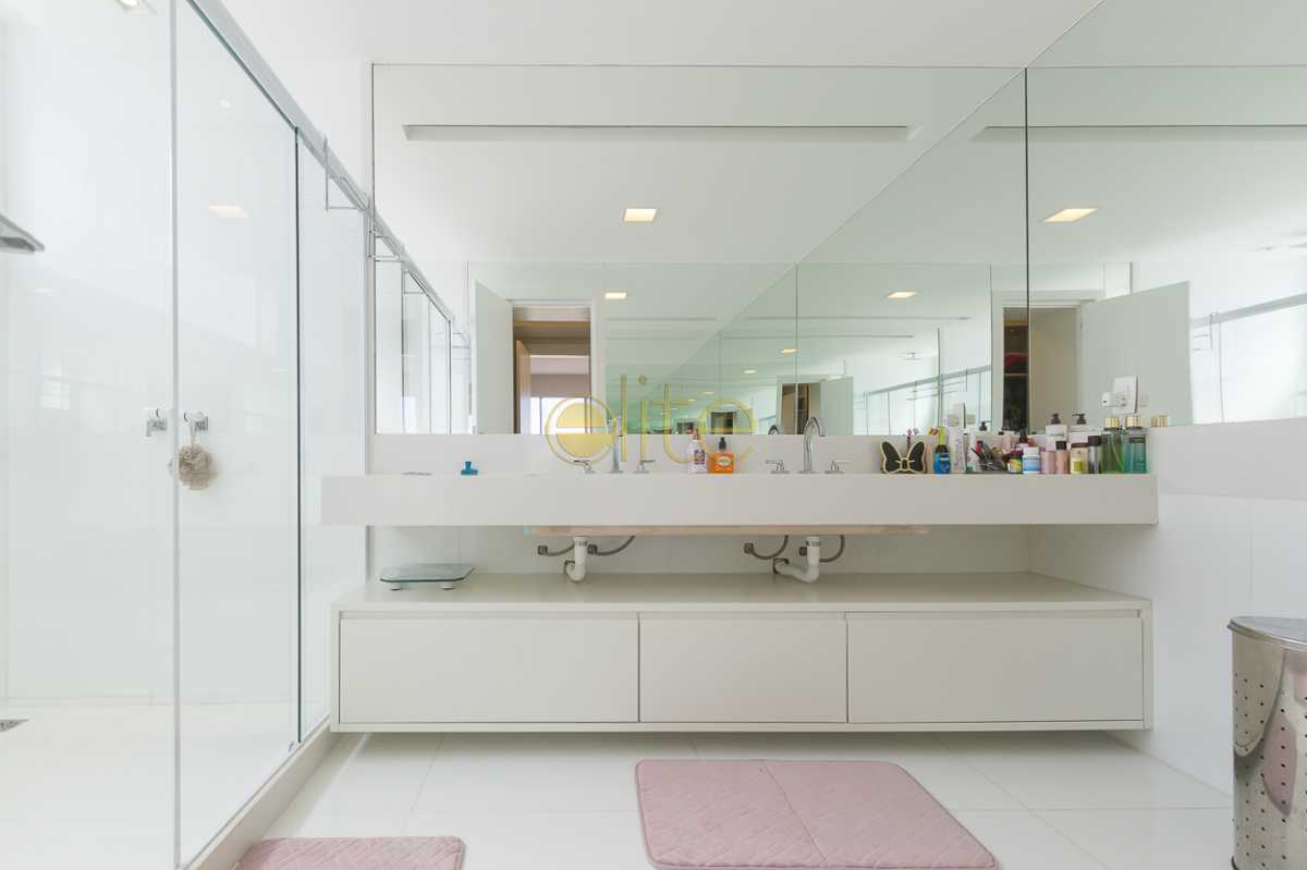 Conheça CONDOMINIO ALPHAVILLE CASA A V do imóvel - Casa em Condominio Condomínio Alphaville, Rua Jorge Curi,Barra da Tijuca,Barra da Tijuca,Rio de Janeiro,RJ À Venda,4 Quartos,520m² - EBCN40095 - 20 CONDOMINIO ALPHAVILLE CASA A V - Casa em Condominio Condomínio Alphaville, Rua Jorge Curi,Barra da Tijuca,Barra da Tijuca,Rio de Janeiro,RJ À Venda,4 Quartos,520m² - EBCN40095 - 20