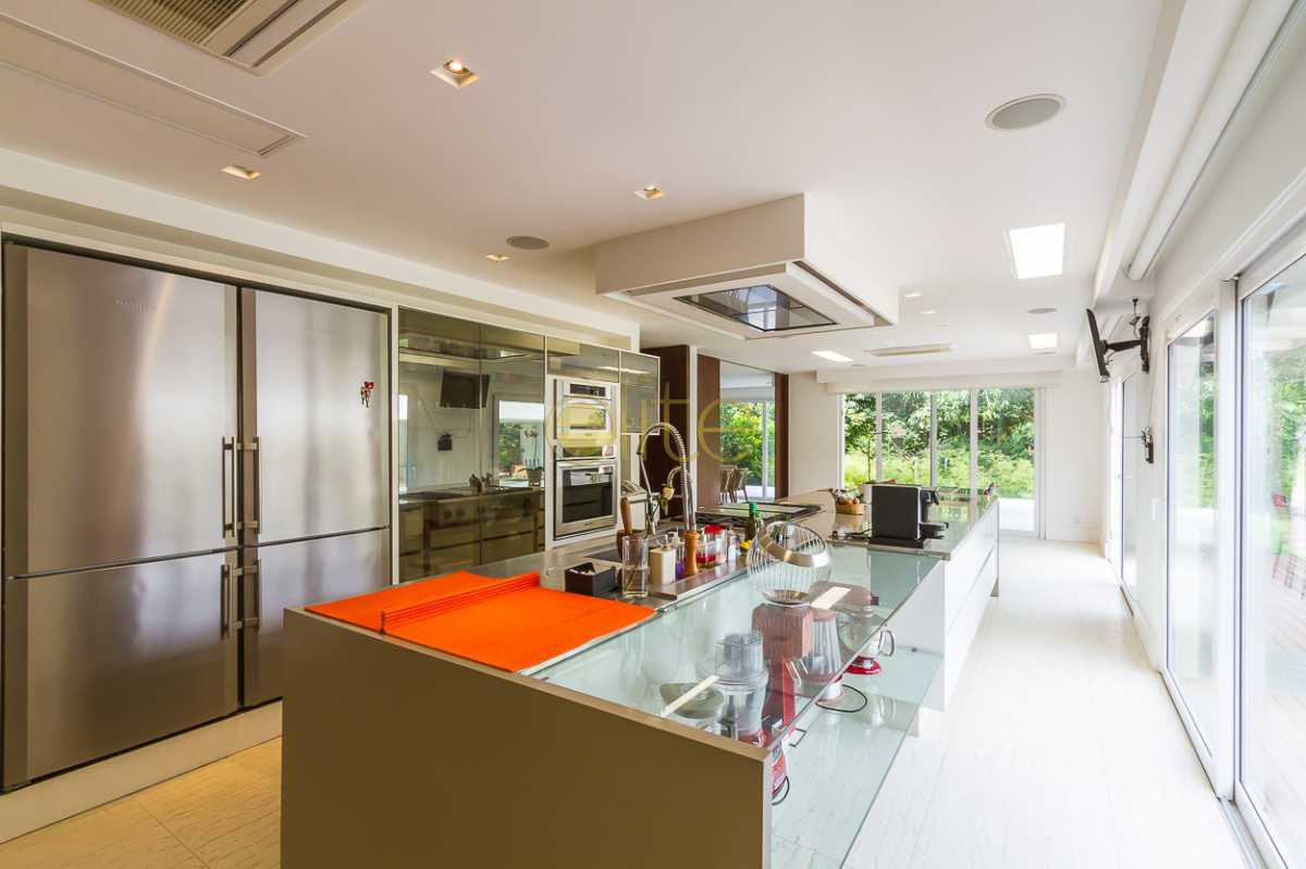 Conheça CASA A VENDA EM CONDOMINIO FEC do imóvel - Casa Para Venda ou Aluguel no Condomínio Arouca Jardim Barra da Tijuca - Barra da Tijuca - Rio de Janeiro - RJ - EBCN60032 - 19 CASA A VENDA EM CONDOMINIO FEC - Casa Para Venda ou Aluguel no Condomínio Arouca Jardim Barra da Tijuca - Barra da Tijuca - Rio de Janeiro - RJ - EBCN60032 - 19