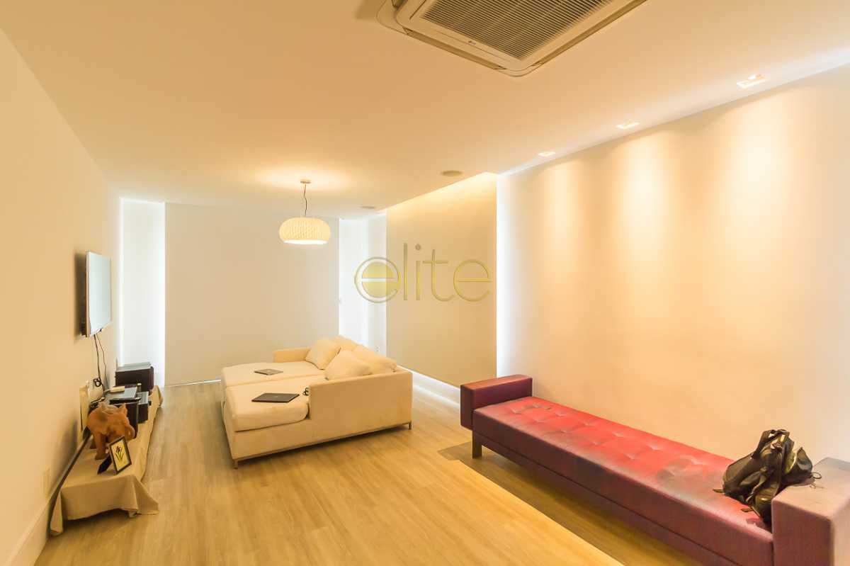 Conheça CASA A VENDA EM CONDOMINIO FEC do imóvel - Casa Para Venda ou Aluguel no Condomínio Arouca Jardim Barra da Tijuca - Barra da Tijuca - Rio de Janeiro - RJ - EBCN60032 - 23 CASA A VENDA EM CONDOMINIO FEC - Casa Para Venda ou Aluguel no Condomínio Arouca Jardim Barra da Tijuca - Barra da Tijuca - Rio de Janeiro - RJ - EBCN60032 - 23