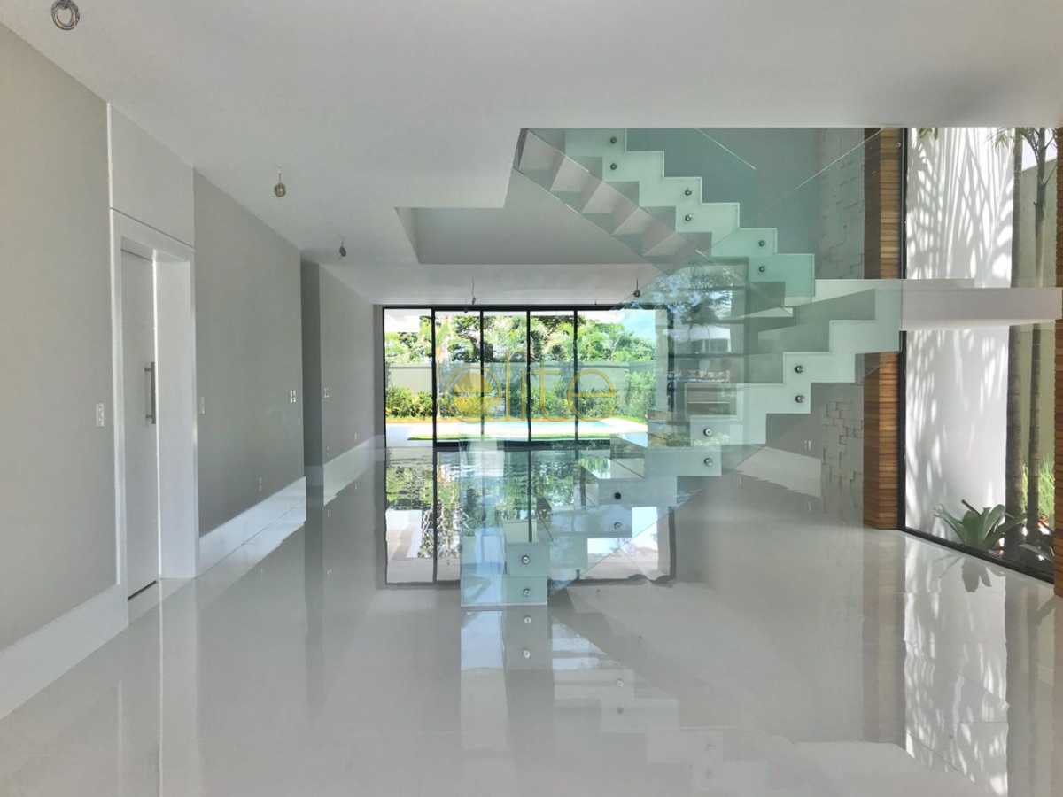 Conheça 11. do imóvel - Casa À Venda no Condomínio Del Lago - Barra da Tijuca - Rio de Janeiro - RJ - EBCN50199 - 5 11. - Casa À Venda no Condomínio Del Lago - Barra da Tijuca - Rio de Janeiro - RJ - EBCN50199 - 5