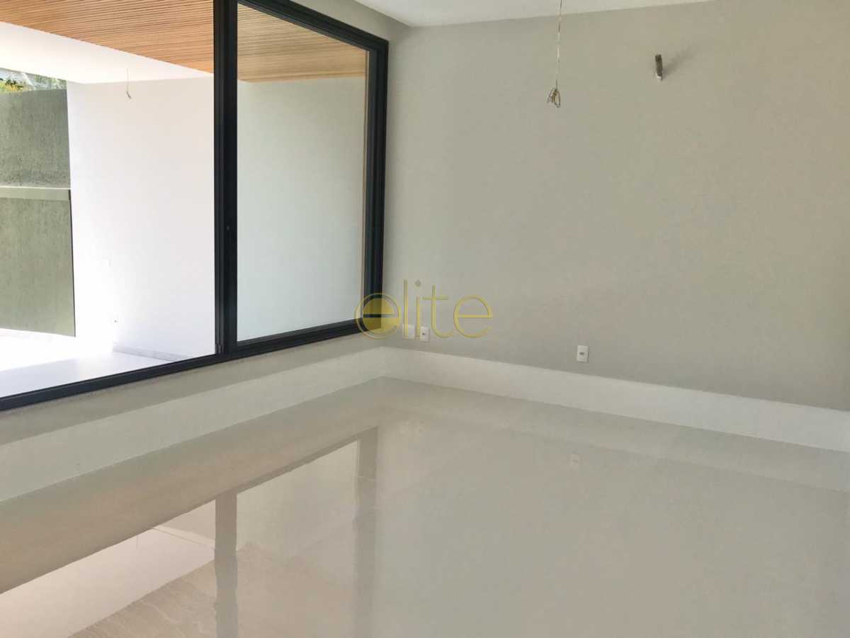 Conheça 12. do imóvel - Casa À Venda no Condomínio Del Lago - Barra da Tijuca - Rio de Janeiro - RJ - EBCN50199 - 6 12. - Casa À Venda no Condomínio Del Lago - Barra da Tijuca - Rio de Janeiro - RJ - EBCN50199 - 6