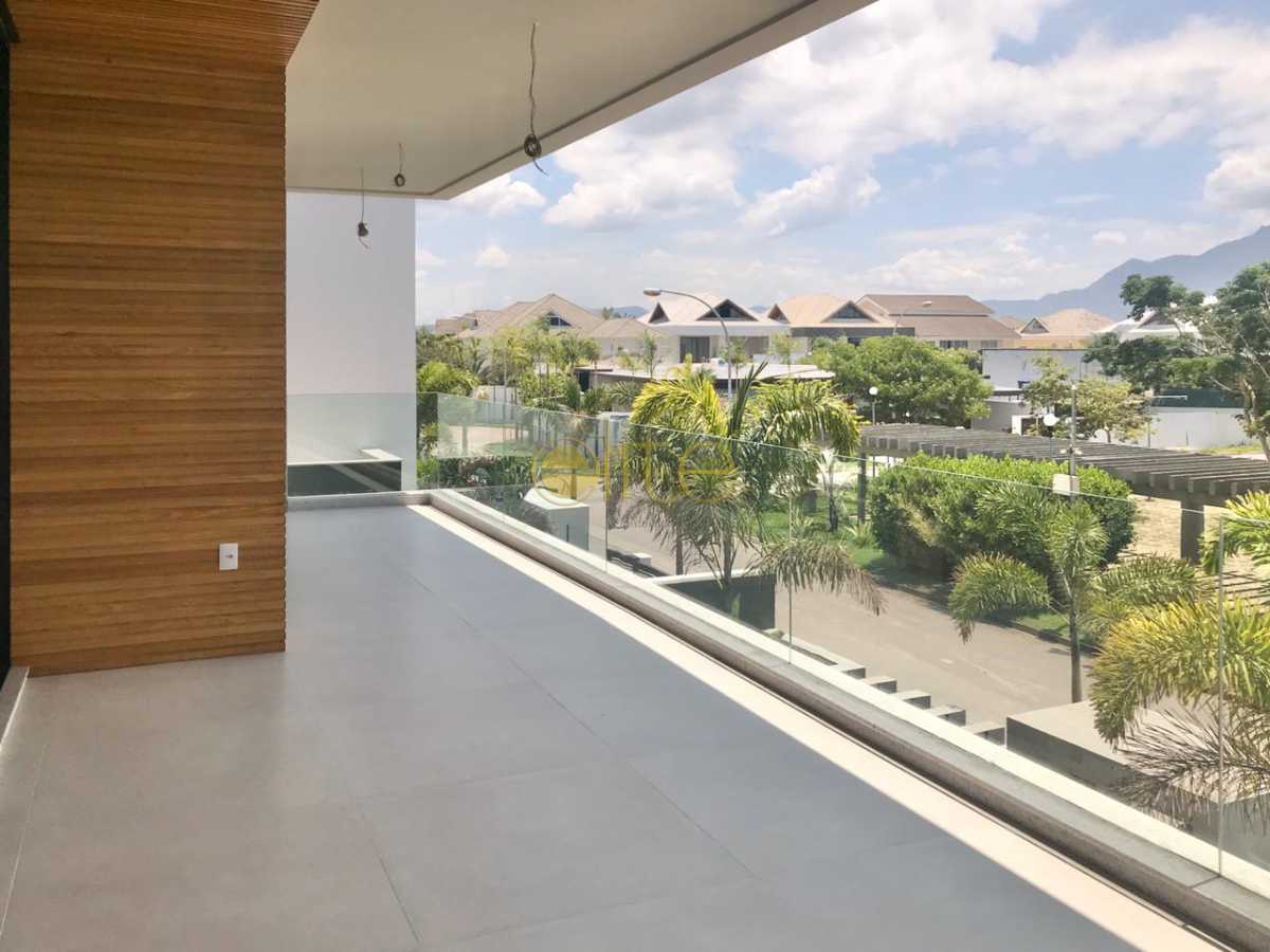 Conheça 25. do imóvel - Casa À Venda no Condomínio Del Lago - Barra da Tijuca - Rio de Janeiro - RJ - EBCN50199 - 14 25. - Casa À Venda no Condomínio Del Lago - Barra da Tijuca - Rio de Janeiro - RJ - EBCN50199 - 14