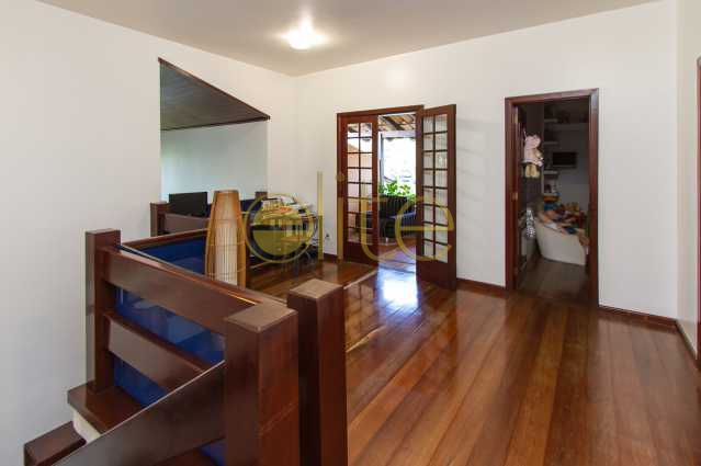 Conheça CASA DE CONDOMINIO A VENDA BAR do imóvel - Casa Para Venda ou Aluguel no Condomínio Village Marapendi - Barra da Tijuca - Rio de Janeiro - RJ - CA0107 - 14 CASA DE CONDOMINIO A VENDA BAR - Casa Para Venda ou Aluguel no Condomínio Village Marapendi - Barra da Tijuca - Rio de Janeiro - RJ - CA0107 - 14