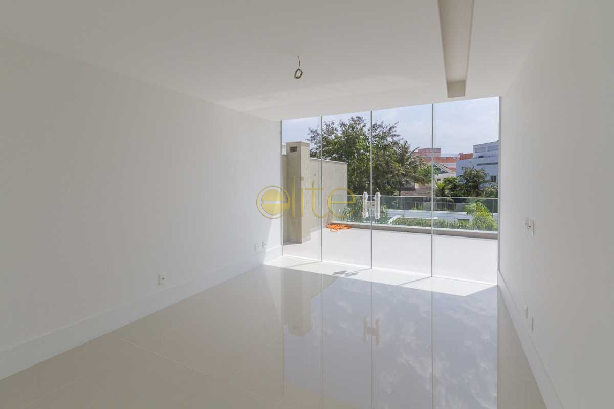 Conheça CASA A VENDA BARRA DA TIJUCA C do imóvel - Casa À Venda no Condomínio Rio Mar - Barra da Tijuca - Rio de Janeiro - RJ - EBCN50044 - 23 CASA A VENDA BARRA DA TIJUCA C - Casa À Venda no Condomínio Rio Mar - Barra da Tijuca - Rio de Janeiro - RJ - EBCN50044 - 23