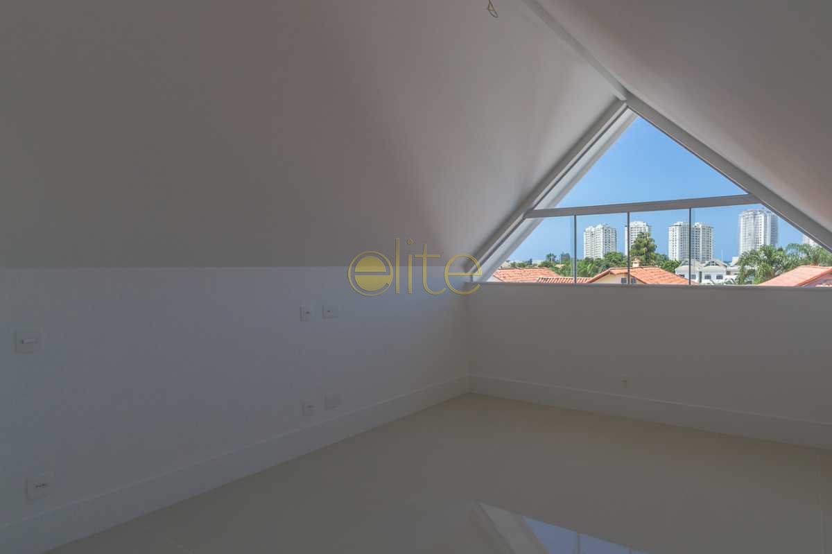 Conheça CASA A VENDA BARRA DA TIJUCA C do imóvel - Casa À Venda no Condomínio Rio Mar - Barra da Tijuca - Rio de Janeiro - RJ - EBCN50044 - 26 CASA A VENDA BARRA DA TIJUCA C - Casa À Venda no Condomínio Rio Mar - Barra da Tijuca - Rio de Janeiro - RJ - EBCN50044 - 26
