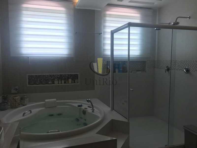 Conheça 630687C0-57EA-41D1-88C1-E19B08 do imóvel - Casa 4 quartos à venda Pechincha, Rio de Janeiro - R$ 1.290.000 - FRCA40019 - 17 630687C0-57EA-41D1-88C1-E19B08 - Casa 4 quartos à venda Pechincha, Rio de Janeiro - R$ 1.290.000 - FRCA40019 - 17