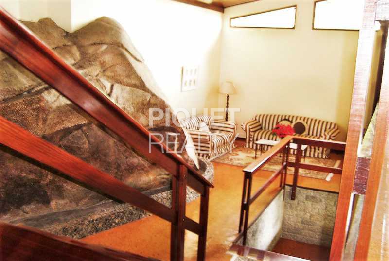 Conheça HALL DE ENTRADA do imóvel - Casa 4 quartos à venda Petrópolis,RJ Itaipava - R$ 1.400.000 - 00190CA - 16 HALL DE ENTRADA - Casa 4 quartos à venda Petrópolis,RJ Itaipava - R$ 1.400.000 - 00190CA - 16