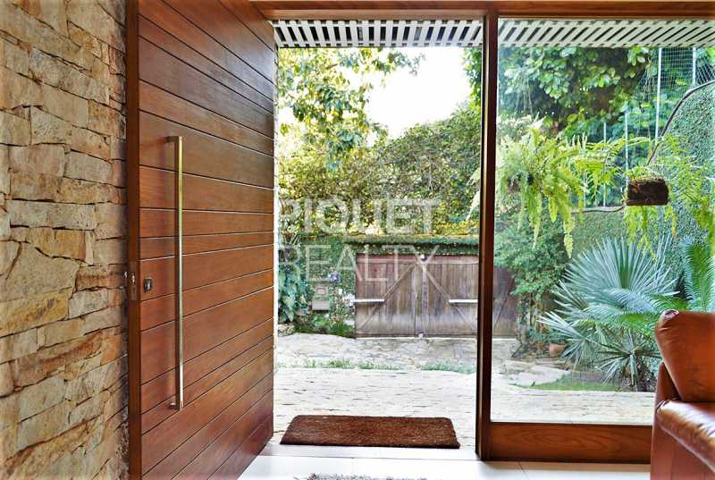 Conheça ENTRADA do imóvel - Casa À Venda - Rio de Janeiro - RJ - Barra da Tijuca - 00228CA - 5 ENTRADA - Casa À Venda - Rio de Janeiro - RJ - Barra da Tijuca - 00228CA - 5