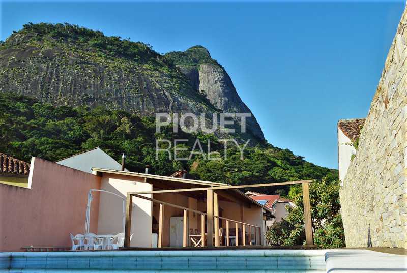 Conheça VISTA PEDRA DA GAVEA do imóvel - Casa À Venda - Rio de Janeiro - RJ - Barra da Tijuca - 00228CA - 1 VISTA PEDRA DA GAVEA - Casa À Venda - Rio de Janeiro - RJ - Barra da Tijuca - 00228CA - 1