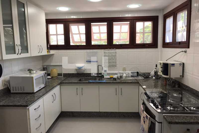 Conheça COZINHA do imóvel - Casa À Venda no Condomínio Porto Frade - Angra dos Reis - RJ - Frade (Cunhambebe) - 00565CA - 13 COZINHA - Casa À Venda no Condomínio Porto Frade - Angra dos Reis - RJ - Frade (Cunhambebe) - 00565CA - 13