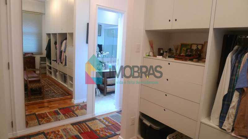 Conheça closet_corredor_banheiro do imóvel - COPACABANA POSTO 6, ORIGINAL 3 QUARTOS VISTA PARCIAL MAR, SUITE GARAGEM 152 M2 - CPAP30891 - 11 closet_corredor_banheiro - COPACABANA POSTO 6, ORIGINAL 3 QUARTOS VISTA PARCIAL MAR, SUITE GARAGEM 152 M2 - CPAP30891 - 11