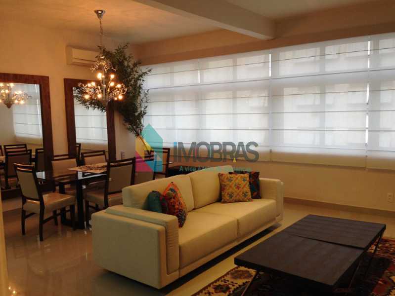 Conheça sala com cortinas fechadas - C do imóvel - APARTAMENTO EM COPACABANA COM VISTA MAR, QUADRA DA PRAIA DE 3 QUARTOS!! - CPAP31211 - 10 sala com cortinas fechadas - C - APARTAMENTO EM COPACABANA COM VISTA MAR, QUADRA DA PRAIA DE 3 QUARTOS!! - CPAP31211 - 10