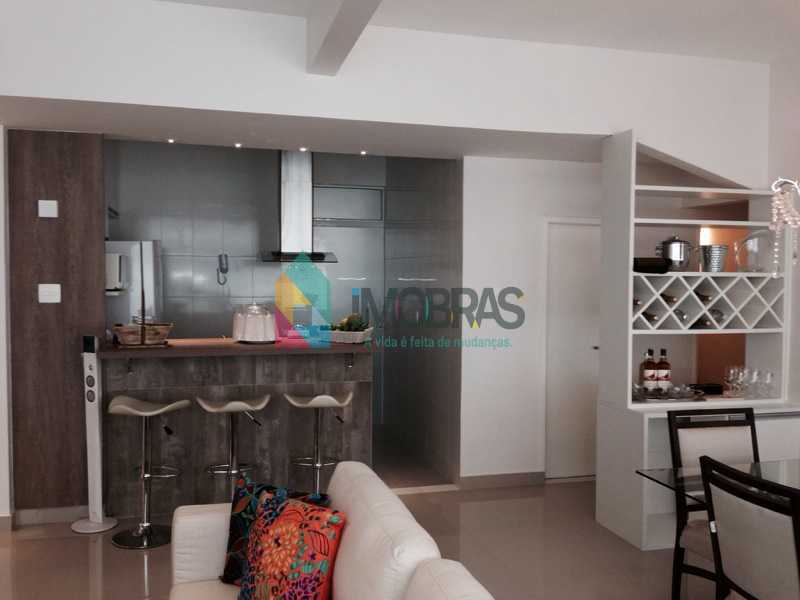 Conheça sala vendo cozinha com porta d do imóvel - APARTAMENTO EM COPACABANA COM VISTA MAR, QUADRA DA PRAIA DE 3 QUARTOS!! - CPAP31211 - 20 sala vendo cozinha com porta d - APARTAMENTO EM COPACABANA COM VISTA MAR, QUADRA DA PRAIA DE 3 QUARTOS!! - CPAP31211 - 20