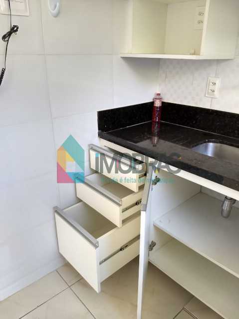 Conheça 10. do imóvel - LUXUOSO APARTAMENTO SALA-QUARTO NO RIACHUELO, COM INFRA, VARANDA E VAGA NA ESCRITURA. - BOAP10498 - 11 10. - LUXUOSO APARTAMENTO SALA-QUARTO NO RIACHUELO, COM INFRA, VARANDA E VAGA NA ESCRITURA. - BOAP10498 - 11