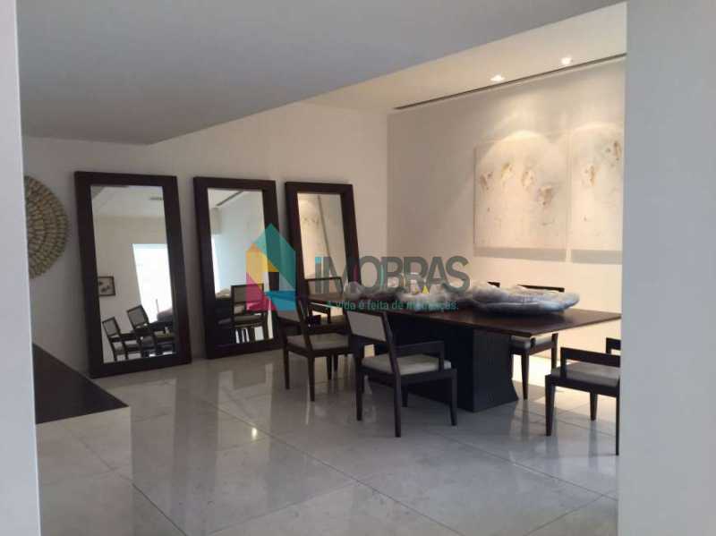 Conheça 629dffc6ba4c0ec3a845ba880043a4 do imóvel - COBERTURA LINEAR EM COPACABANA COM VISTA TOTAL MAR REFORMADÍSSIMA COM 3 VAGAS DE GARAGEM ESCRITURADAS!! - COB972 - 11 629dffc6ba4c0ec3a845ba880043a4 - COBERTURA LINEAR EM COPACABANA COM VISTA TOTAL MAR REFORMADÍSSIMA COM 3 VAGAS DE GARAGEM ESCRITURADAS!! - COB972 - 11