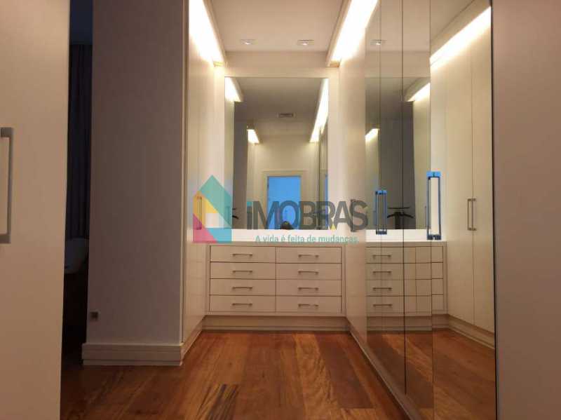 Conheça 14561d6be384e9846b8583d023cf20 do imóvel - COBERTURA LINEAR EM COPACABANA COM VISTA TOTAL MAR REFORMADÍSSIMA COM 3 VAGAS DE GARAGEM ESCRITURADAS!! - COB972 - 15 14561d6be384e9846b8583d023cf20 - COBERTURA LINEAR EM COPACABANA COM VISTA TOTAL MAR REFORMADÍSSIMA COM 3 VAGAS DE GARAGEM ESCRITURADAS!! - COB972 - 15