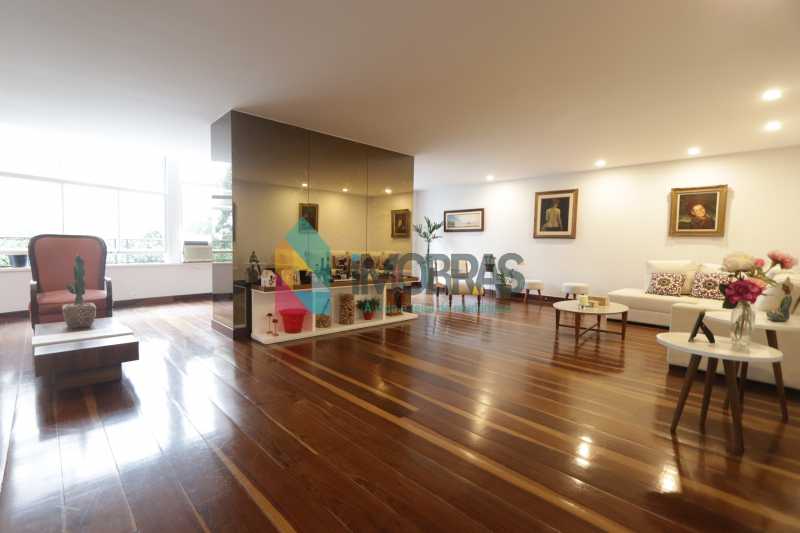 Conheça IMG_1783 do imóvel - APARTAMENTO EM COPACABANA PRÓXIMO AO METRO DE 4 QUARTOS, 2 SUÍTES COM 2 VAGAS DE GARAGEM!! - AP4565 - 5 IMG_1783 - APARTAMENTO EM COPACABANA PRÓXIMO AO METRO DE 4 QUARTOS, 2 SUÍTES COM 2 VAGAS DE GARAGEM!! - AP4565 - 5
