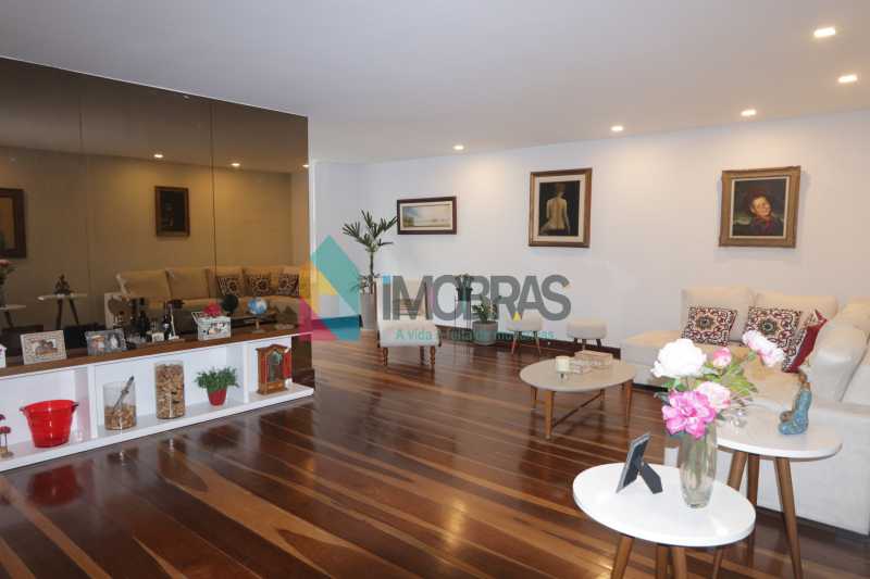 Conheça IMG_1789 do imóvel - APARTAMENTO EM COPACABANA PRÓXIMO AO METRO DE 4 QUARTOS, 2 SUÍTES COM 2 VAGAS DE GARAGEM!! - AP4565 - 3 IMG_1789 - APARTAMENTO EM COPACABANA PRÓXIMO AO METRO DE 4 QUARTOS, 2 SUÍTES COM 2 VAGAS DE GARAGEM!! - AP4565 - 3