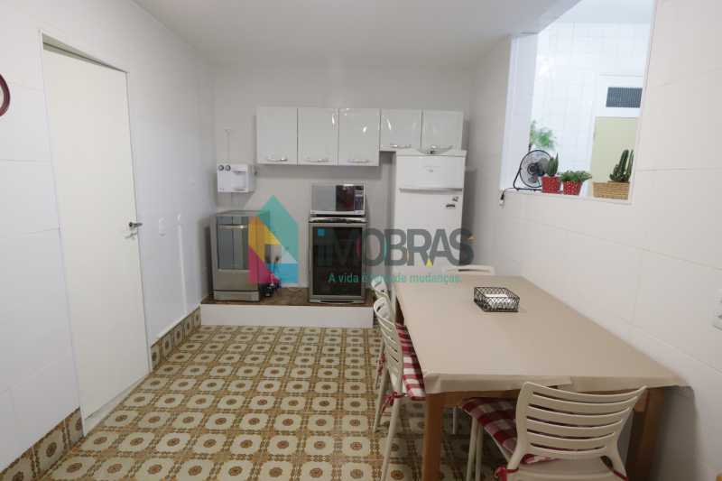 Conheça IMG_1810 do imóvel - APARTAMENTO EM COPACABANA PRÓXIMO AO METRO DE 4 QUARTOS, 2 SUÍTES COM 2 VAGAS DE GARAGEM!! - AP4565 - 24 IMG_1810 - APARTAMENTO EM COPACABANA PRÓXIMO AO METRO DE 4 QUARTOS, 2 SUÍTES COM 2 VAGAS DE GARAGEM!! - AP4565 - 24