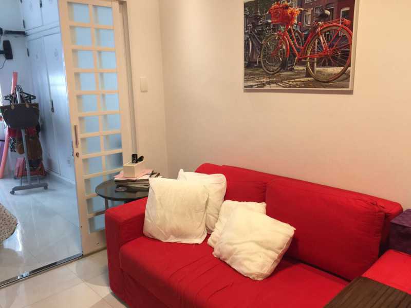 Conheça WhatsApp Image 2018-02-18 at 1 do imóvel - EXCELENTE SALA QUARTO TOTALMENTE REFORMADO NO POSTO 2!!! - CPAP10313 - 15 WhatsApp Image 2018-02-18 at 1 - EXCELENTE SALA QUARTO TOTALMENTE REFORMADO NO POSTO 2!!! - CPAP10313 - 15