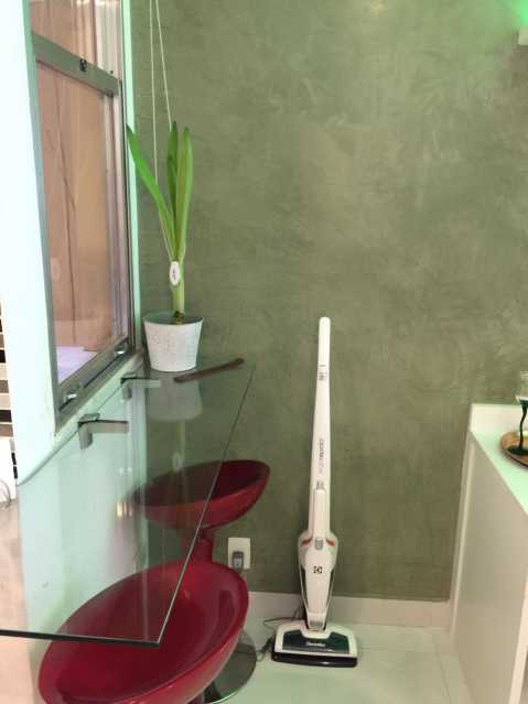 Conheça WhatsApp Image 2018-02-18 at 1 do imóvel - EXCELENTE SALA QUARTO TOTALMENTE REFORMADO NO POSTO 2!!! - CPAP10313 - 20 WhatsApp Image 2018-02-18 at 1 - EXCELENTE SALA QUARTO TOTALMENTE REFORMADO NO POSTO 2!!! - CPAP10313 - 20