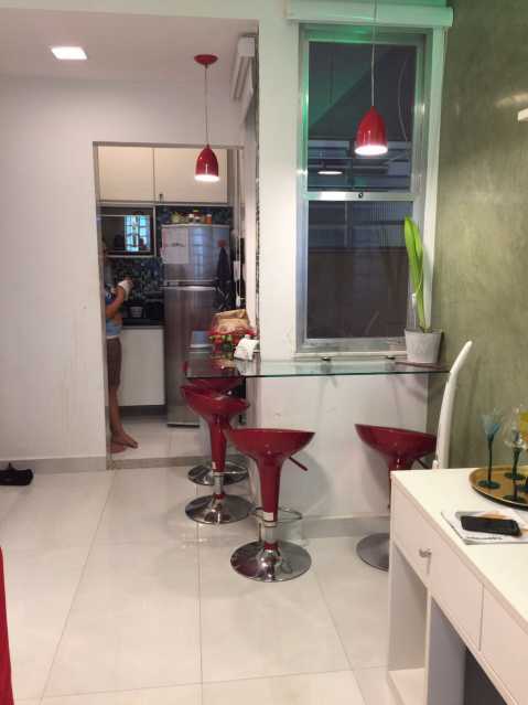 Conheça WhatsApp Image 2018-02-18 at 1 do imóvel - EXCELENTE SALA QUARTO TOTALMENTE REFORMADO NO POSTO 2!!! - CPAP10313 - 26 WhatsApp Image 2018-02-18 at 1 - EXCELENTE SALA QUARTO TOTALMENTE REFORMADO NO POSTO 2!!! - CPAP10313 - 26