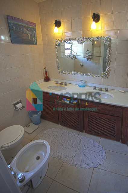 Conheça Suíte 1 do imóvel - EXCELENTE CASA EM COSME VELHO!!! - FLCA40001 - 21 Suíte 1 - EXCELENTE CASA EM COSME VELHO!!! - FLCA40001 - 21