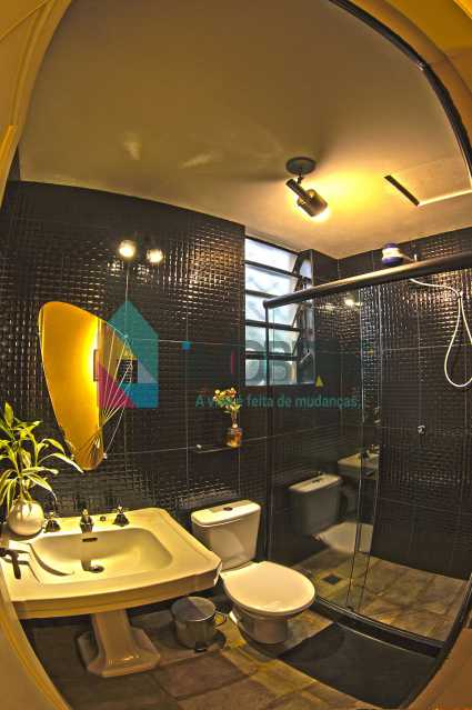 Conheça hall e escada 3 do imóvel - EXCELENTE CASA EM COSME VELHO!!! - FLCA40001 - 26 hall e escada 3 - EXCELENTE CASA EM COSME VELHO!!! - FLCA40001 - 26