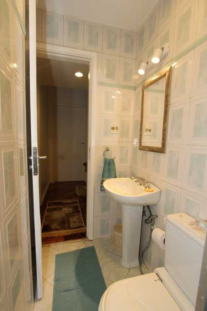 Conheça 7 - Banheiro do imóvel - Apartamento À VENDA, Copacabana, Rio de Janeiro, RJ - AP913 - 7 7 - Banheiro - Apartamento À VENDA, Copacabana, Rio de Janeiro, RJ - AP913 - 7