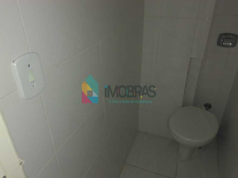 Conheça BANHEIRO EMPREGADA do imóvel - 02 QUARTOS REFORMADOS - FLAP20091 - 22 BANHEIRO EMPREGADA - 02 QUARTOS REFORMADOS - FLAP20091 - 22