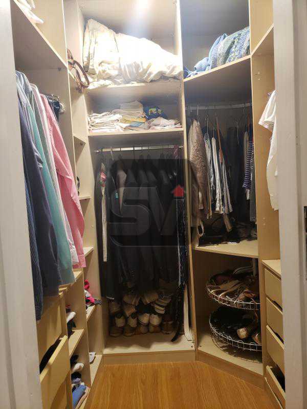 Conheça Closet do imóvel - 3QUARTOS.(1 suíte com closet) . Vaga. - SVAP30037 - 14 Closet - 3QUARTOS.(1 suíte com closet) . Vaga. - SVAP30037 - 14