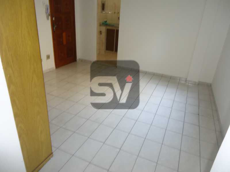 Conheça Sala/Quarto do imóvel - Kitnet. Laranjeiras. Varanda. - SVKI00026 - 12 Sala/Quarto - Kitnet. Laranjeiras. Varanda. - SVKI00026 - 12