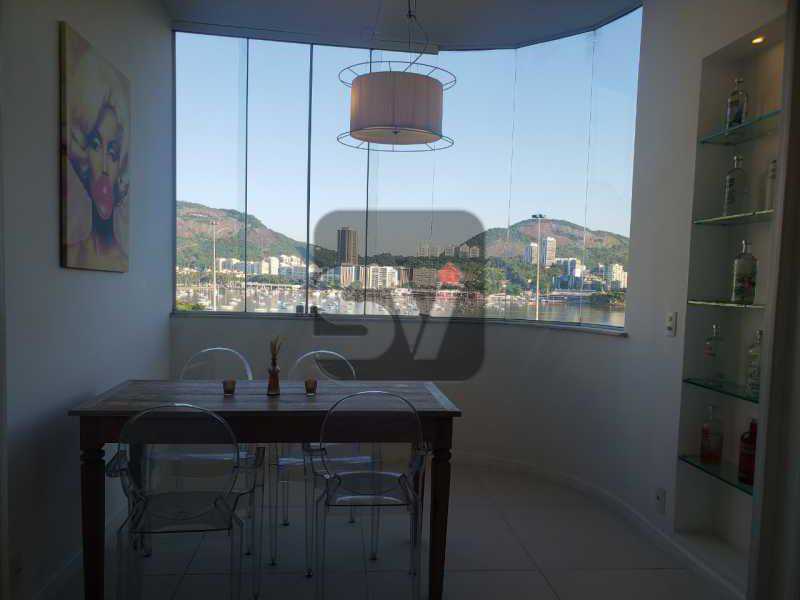 Conheça Varanda do imóvel - Mobiliado. Reformado. 2 quartos. Botafogo. Vista. Varanda. - SVAP20108 - 4 Varanda - Mobiliado. Reformado. 2 quartos. Botafogo. Vista. Varanda. - SVAP20108 - 4