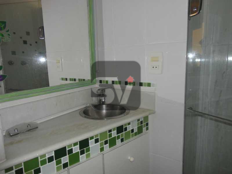 Conheça Banheiro social do imóvel - Silencioso. Rua tranquila. Catete. 3 quartos (suite e closet) - VIAP30210 - 15 Banheiro social - Silencioso. Rua tranquila. Catete. 3 quartos (suite e closet) - VIAP30210 - 15