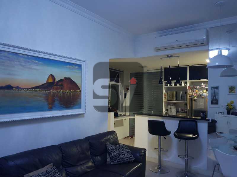 Conheça Sala do imóvel - Apartamento impecável na Praia de Botafogo, lindo, todo reformado. 2 quartos sendo uma suíte. - VIAP20266 - 1 Sala - Apartamento impecável na Praia de Botafogo, lindo, todo reformado. 2 quartos sendo uma suíte. - VIAP20266 - 1
