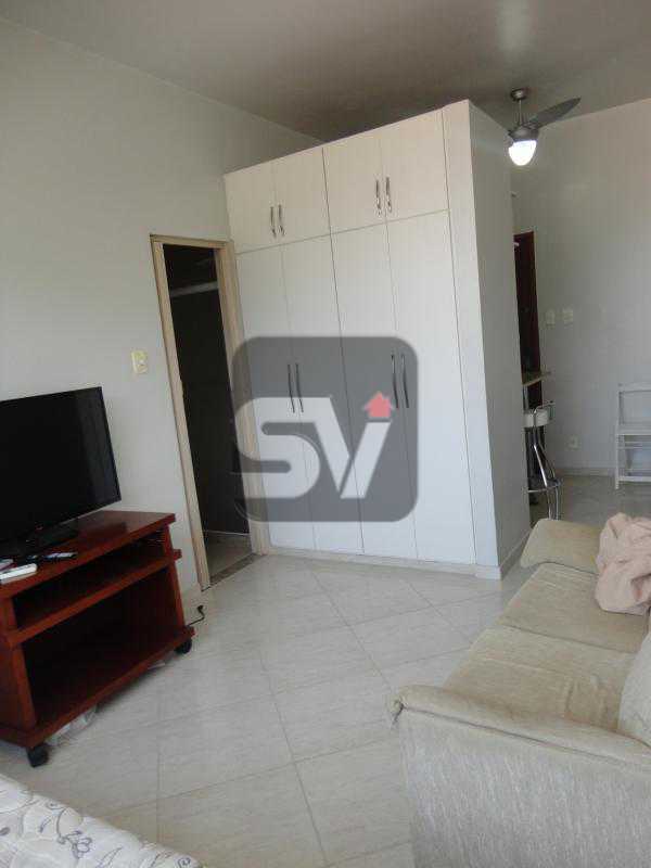 Conheça Sala/ Quarto do imóvel - Mobiliado. Silencioso. Indevassável. Andar Alto. Laranjeiras. Kitnet - VIKI00065 - 6 Sala/ Quarto - Mobiliado. Silencioso. Indevassável. Andar Alto. Laranjeiras. Kitnet - VIKI00065 - 6