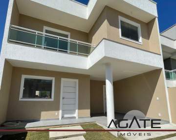 Agatê Imóveis vende Excelente Casa Duplex de 204 m² - Itaipu - Niterói por R 630 mil reais. - HTCA30330